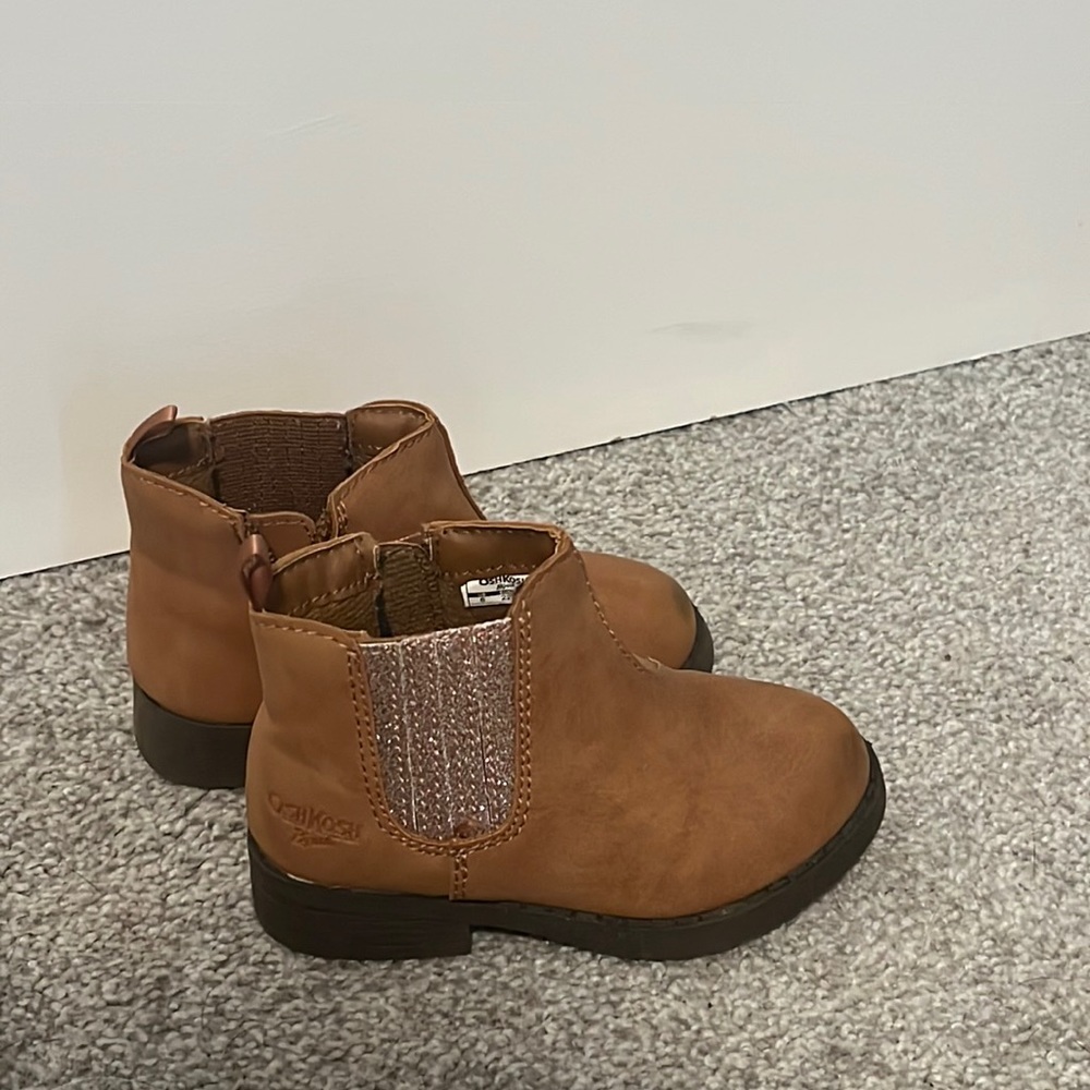 OshKosh Bgosh kids boots